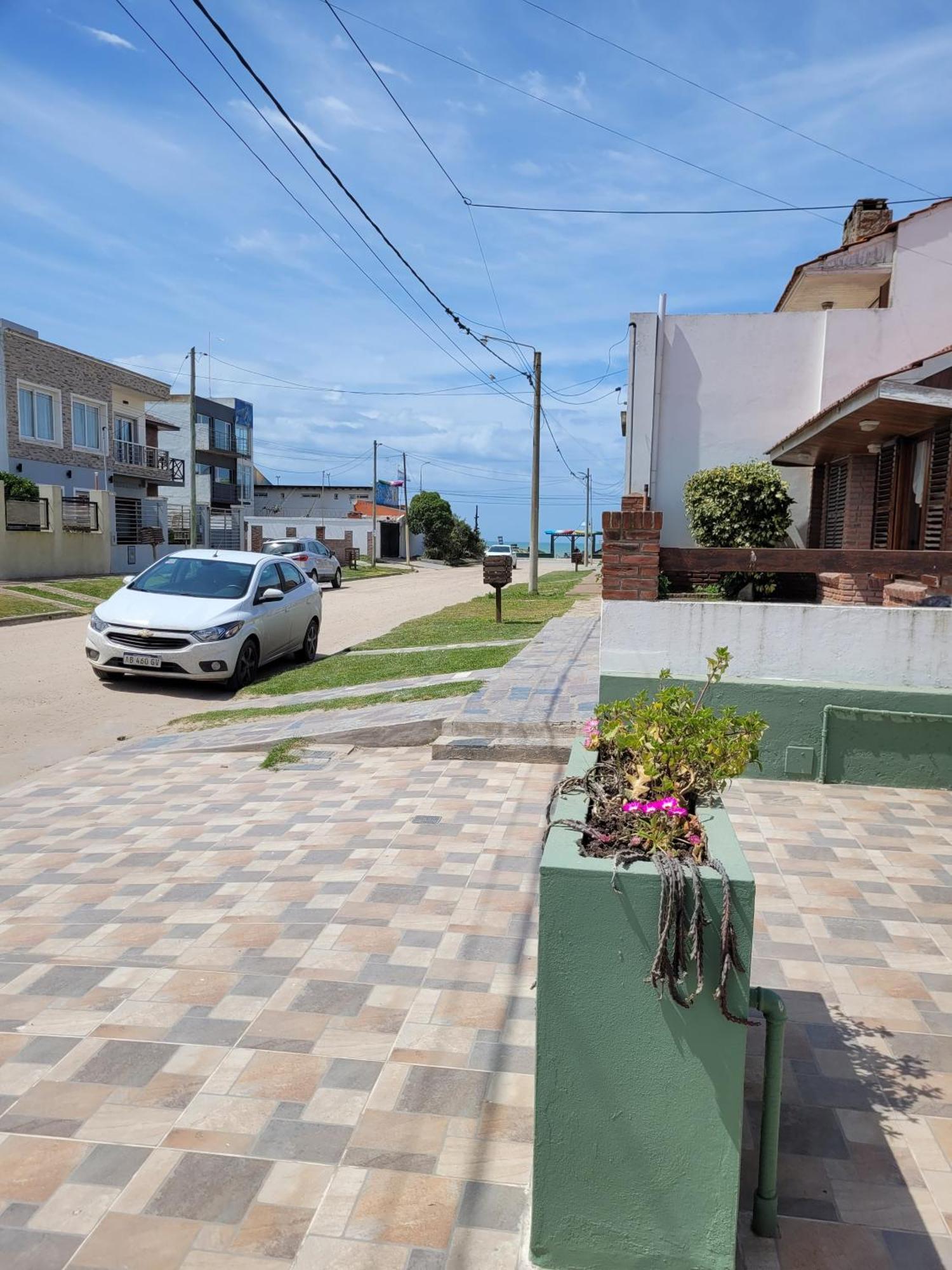 Junto Al Mar Y Centro De Santa Clara, Dos Casas Santa Clara del Mar