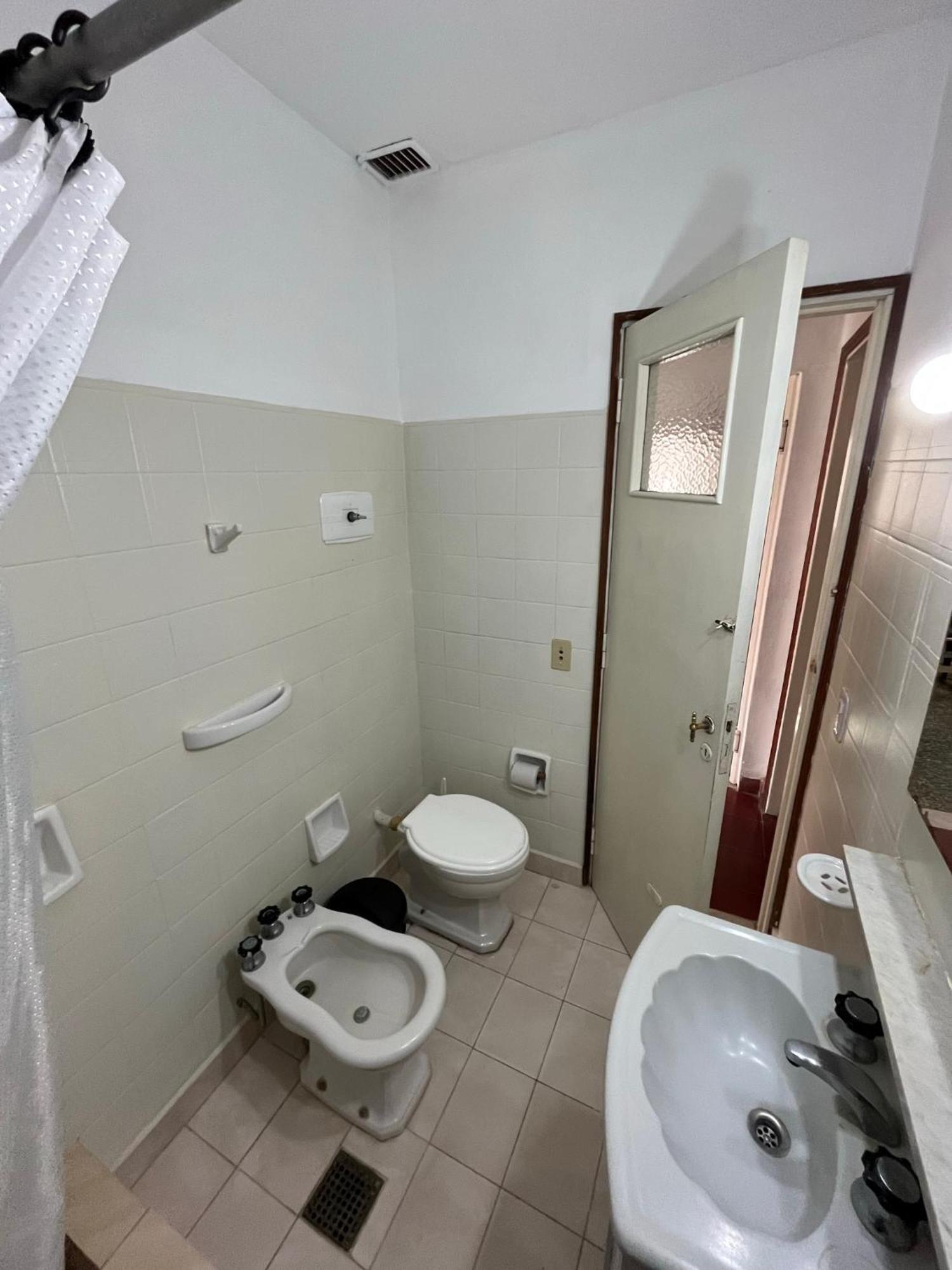 Apartment Junto Al Mar Y Centro De Santa Clara, Dos Casas